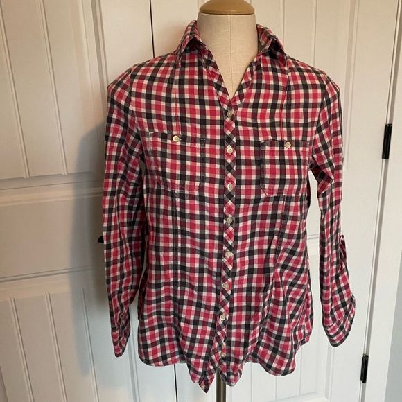 Carhart women’s plaid shirt - Picture 1 of 5